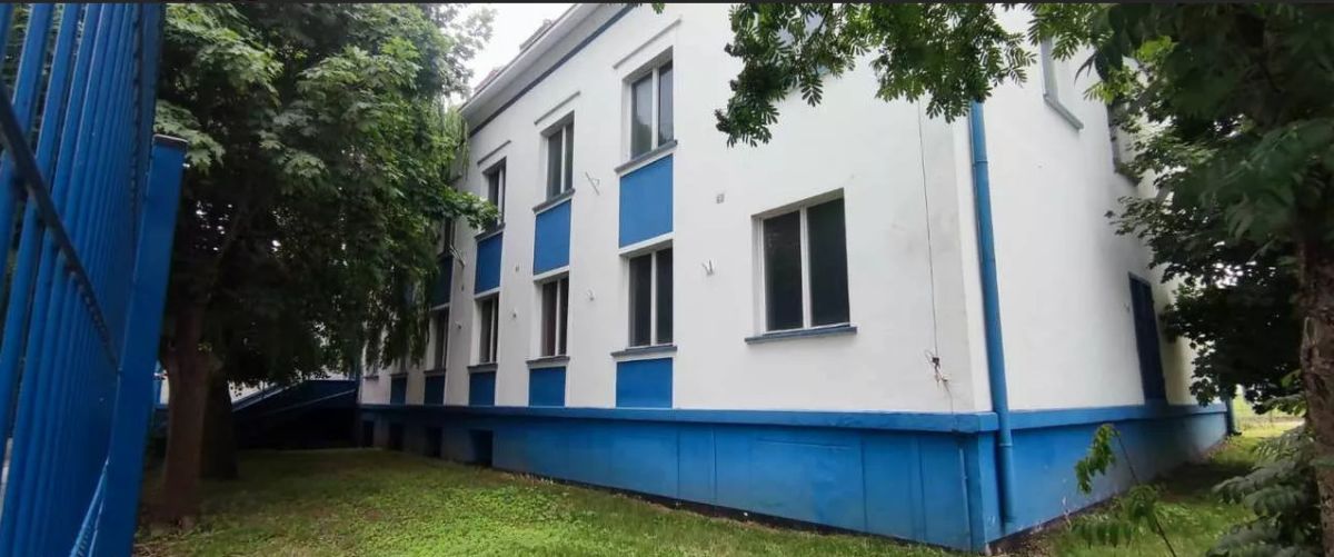 Komercyjny na sprzedaż