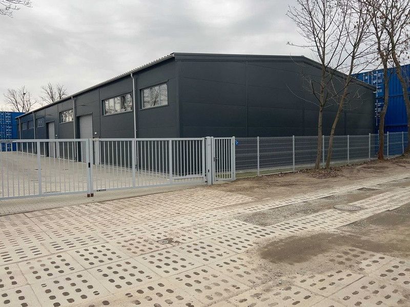 Komercyjny na wynajem