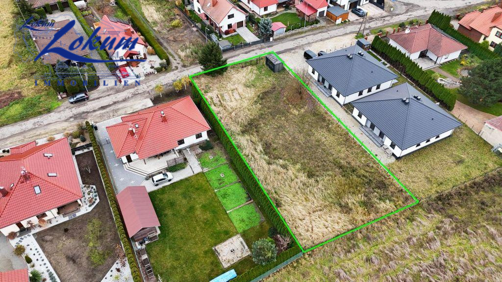 Działka na sprzedaż