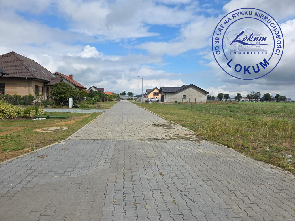 Działka na sprzedaż