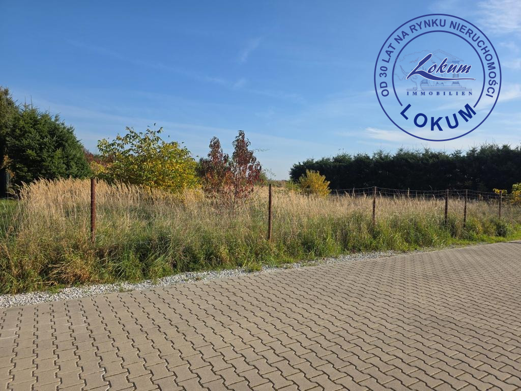 Działka na sprzedaż