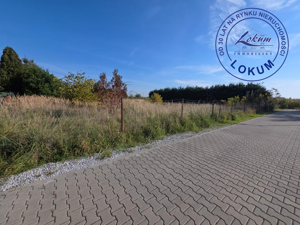 Działka na sprzedaż