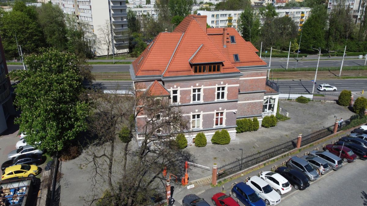 Komercyjny na sprzedaż