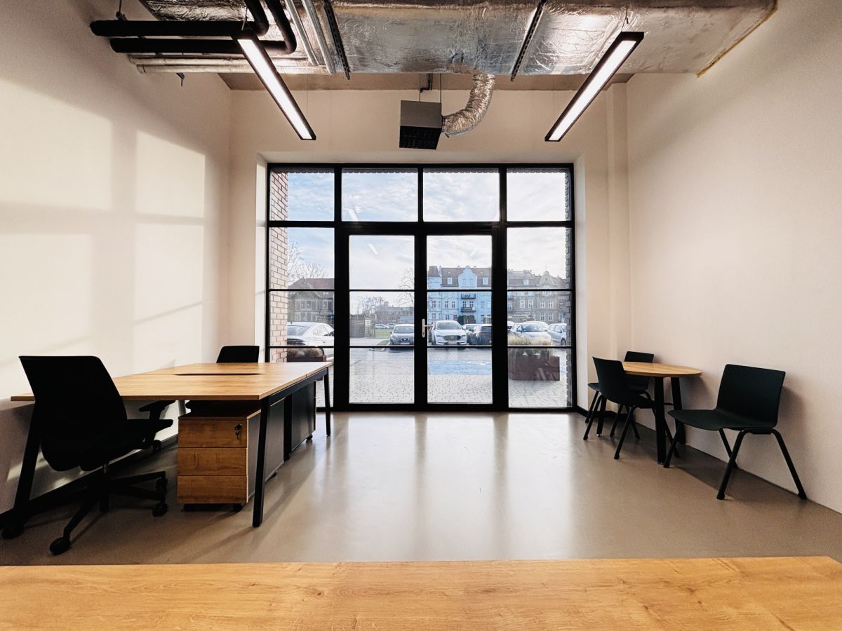 Komercyjny na wynajem