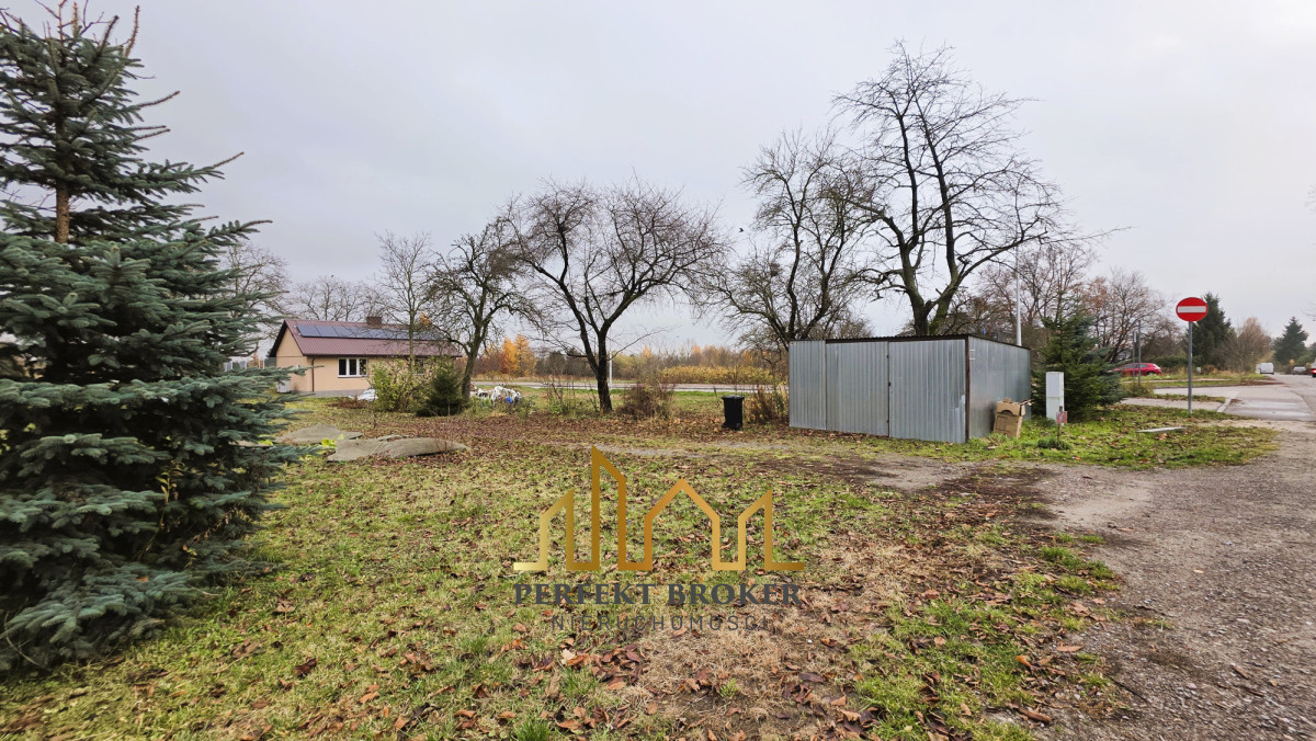 Działka na sprzedaż