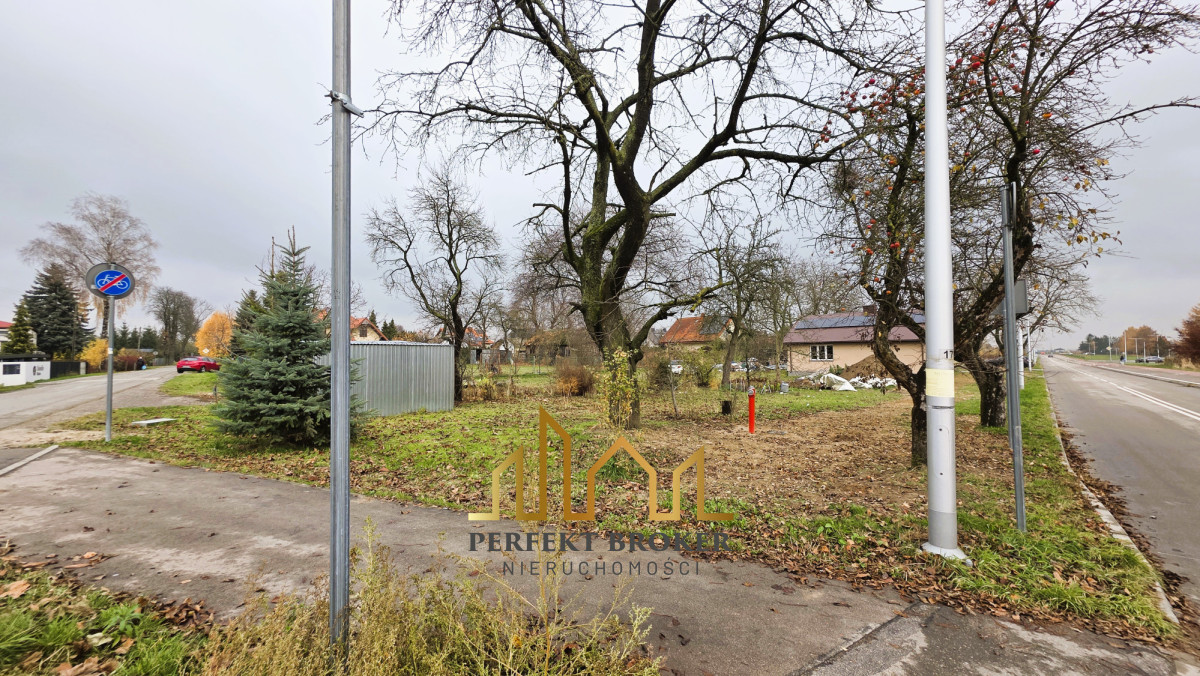 Działka na sprzedaż