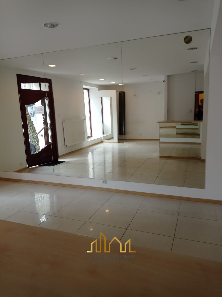 Komercyjny na sprzedaż