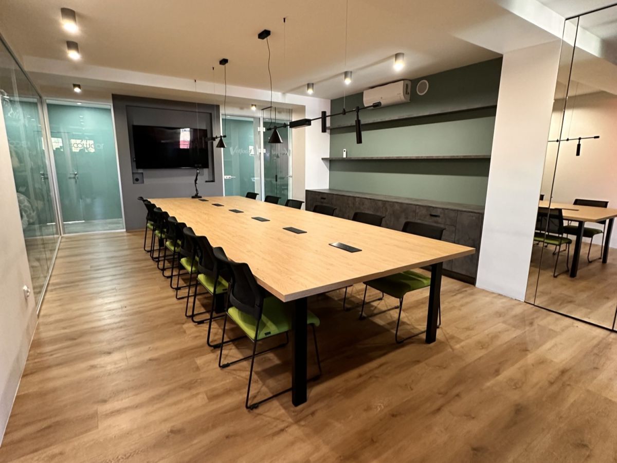 Komercyjny na wynajem