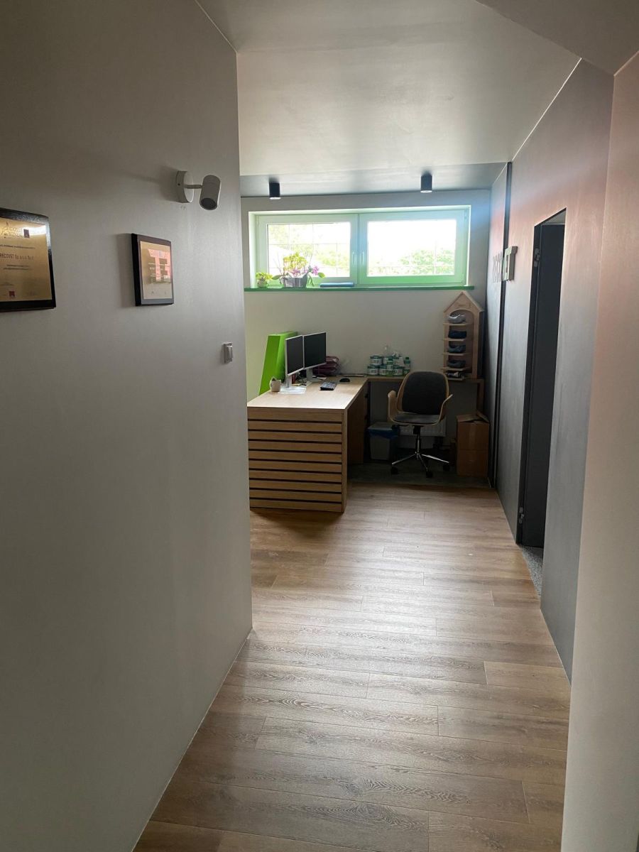 Komercyjny na wynajem