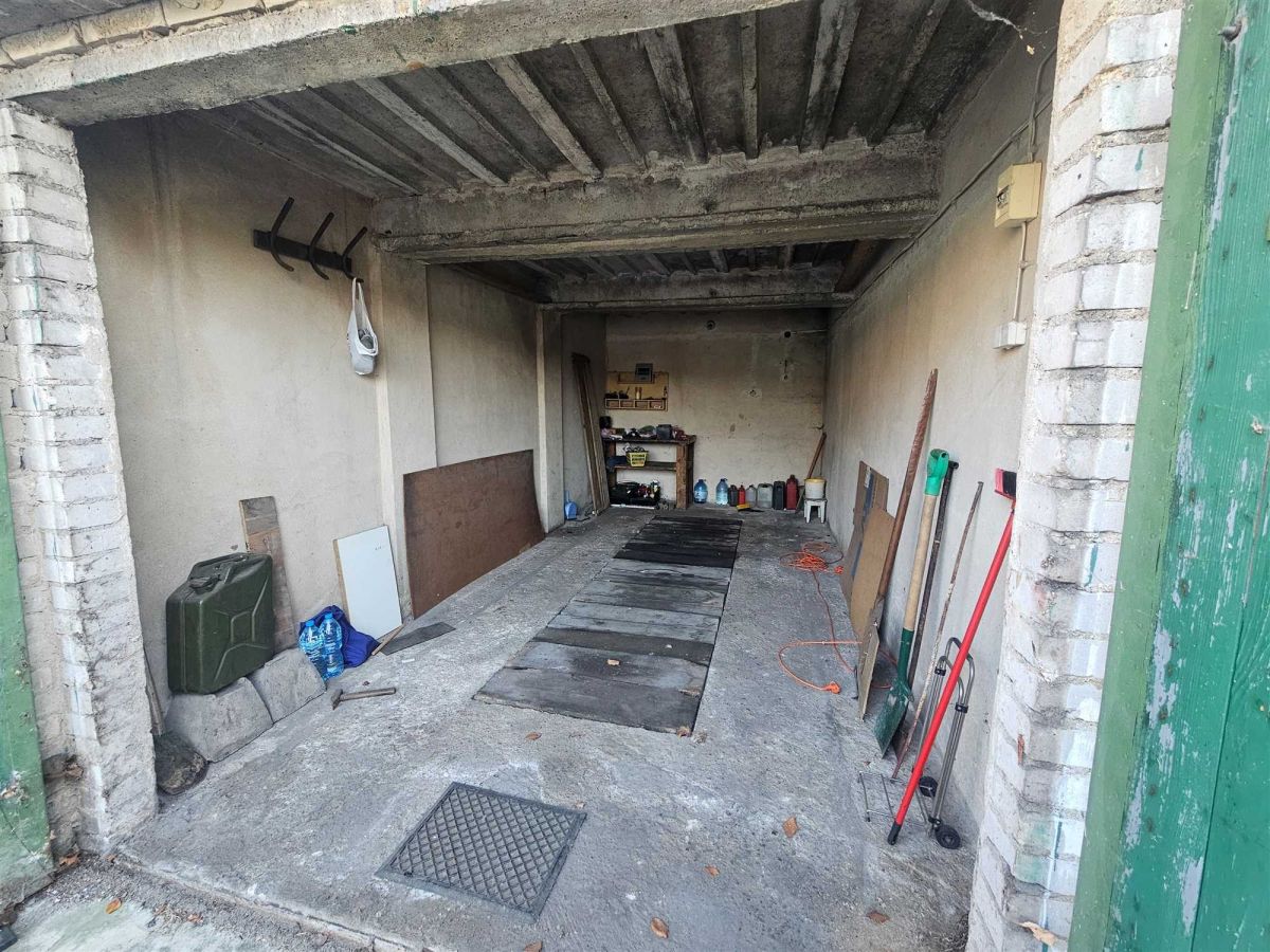 Komercyjny na sprzedaż