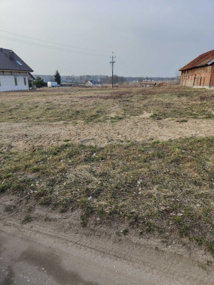 Działka na sprzedaż