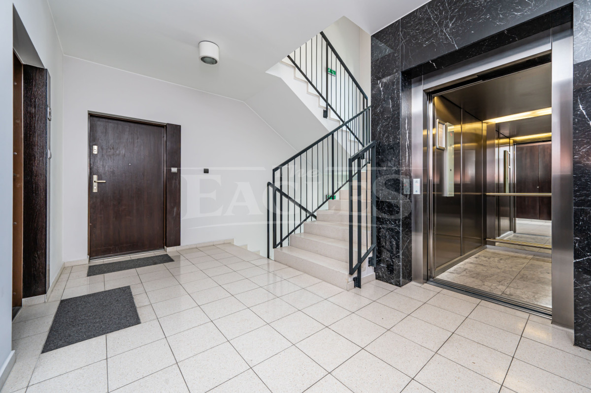 Apartament z tarasem przy Polach Mokotowskich