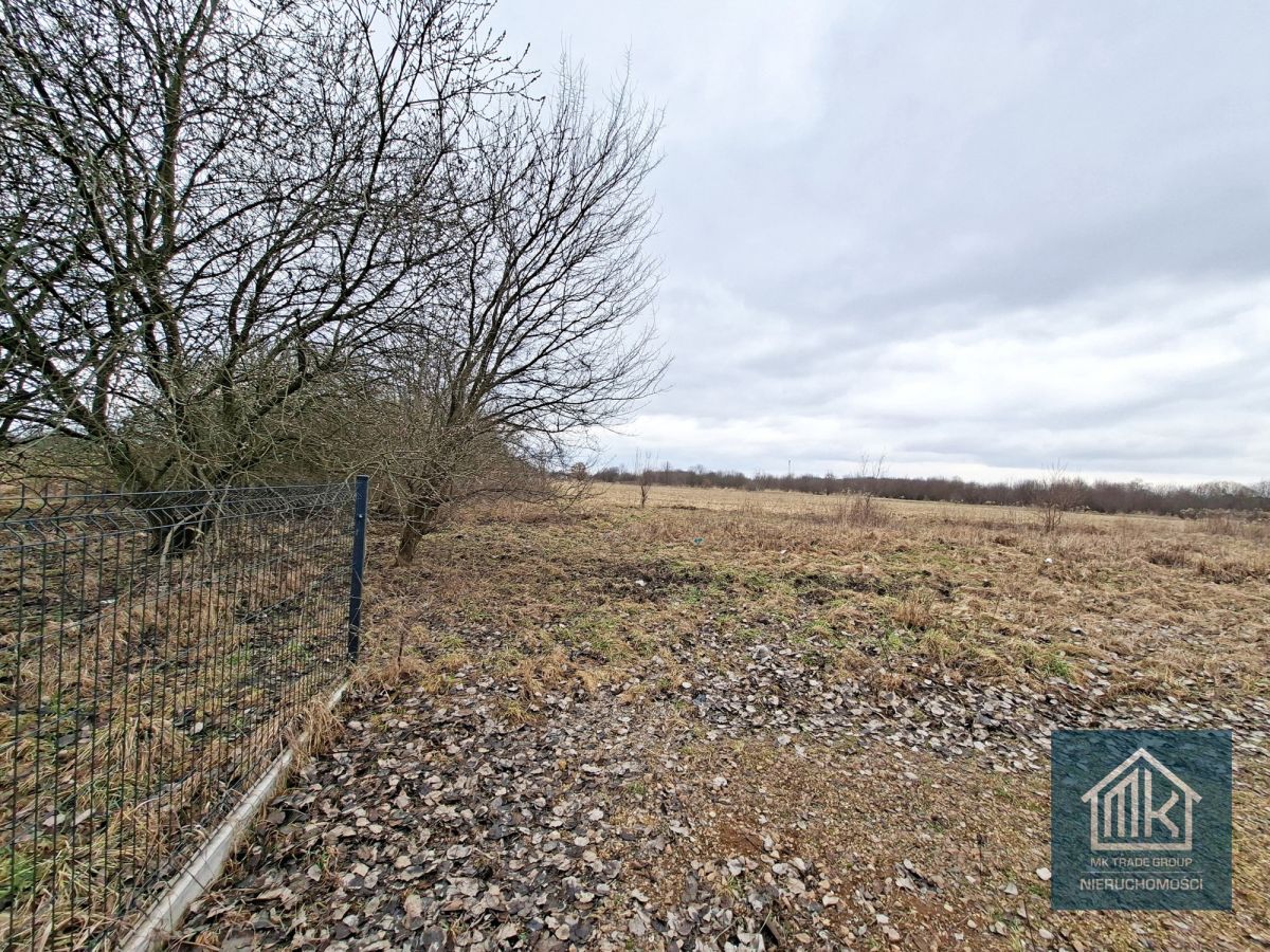 Działka na sprzedaż