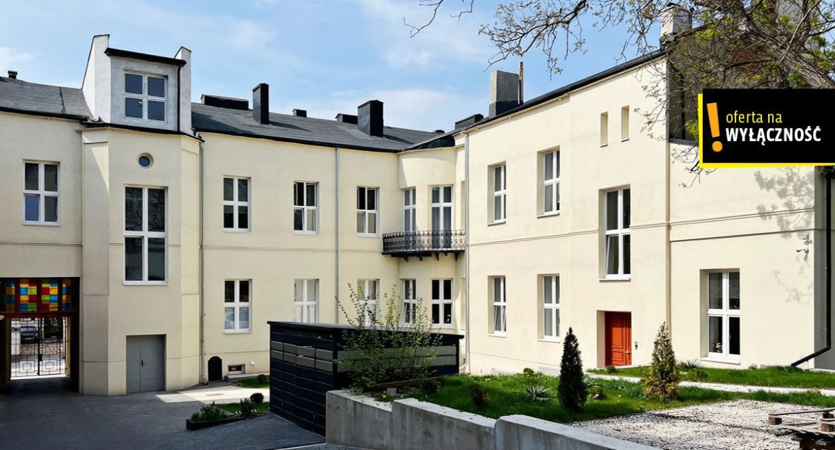 Słowackiego 11, kawalerka z dużym przeszkleniem