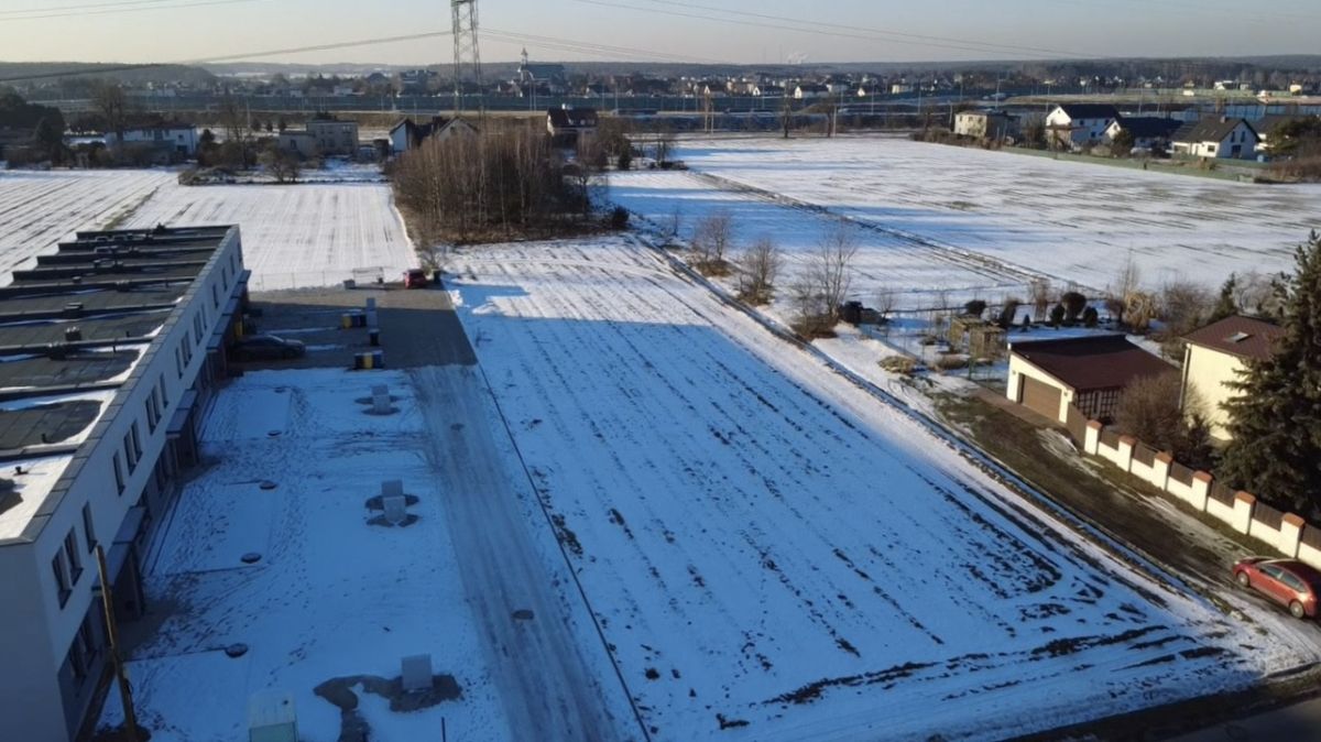 Działka na sprzedaż