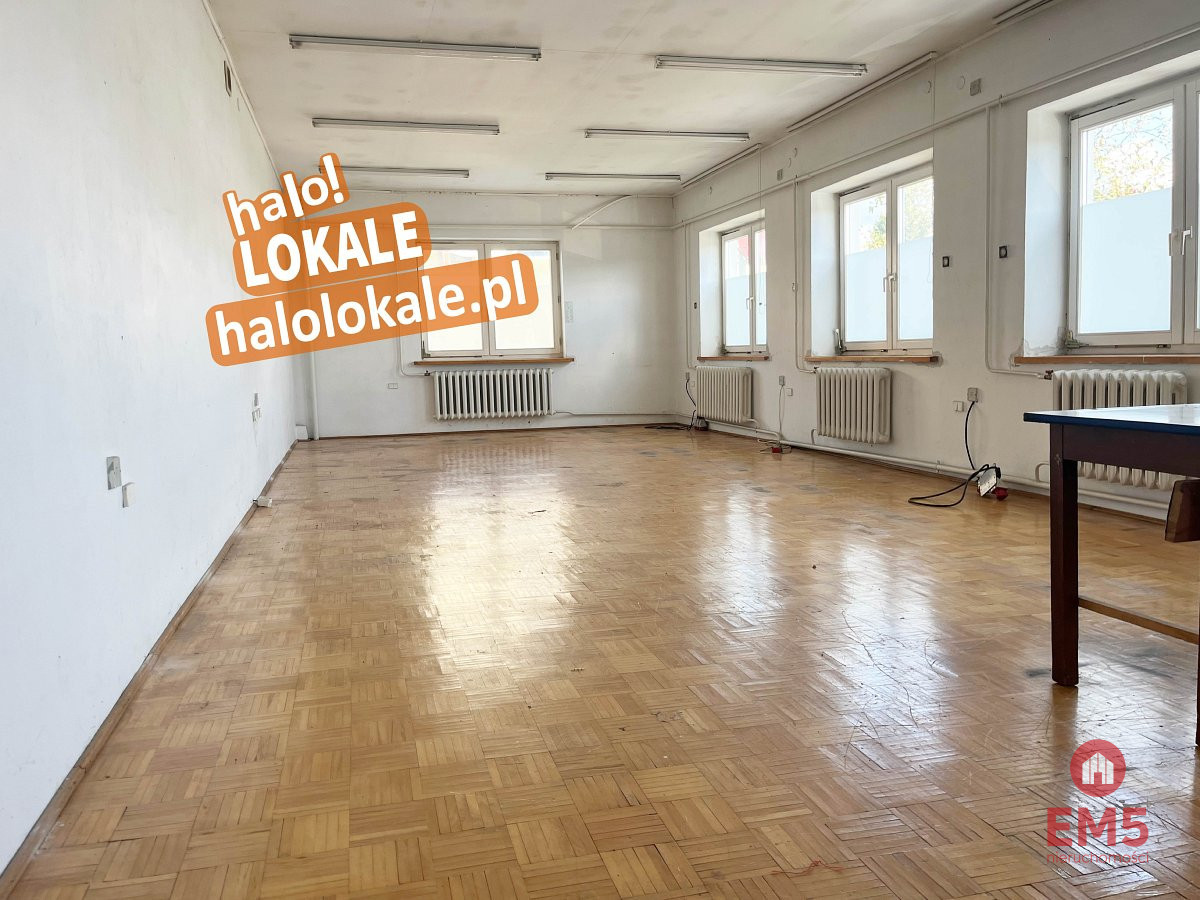 Budynek tuż pod miastem, zdjęcie 2