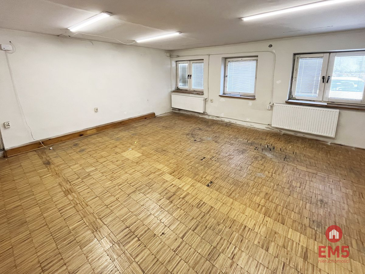 Budynek tuż pod miastem, zdjęcie 5