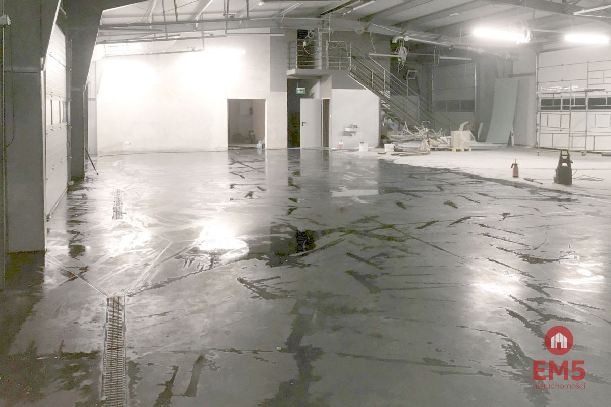 Hala z zapleczem biurowo-socjalnym, 570 m2, zdjęcie 4