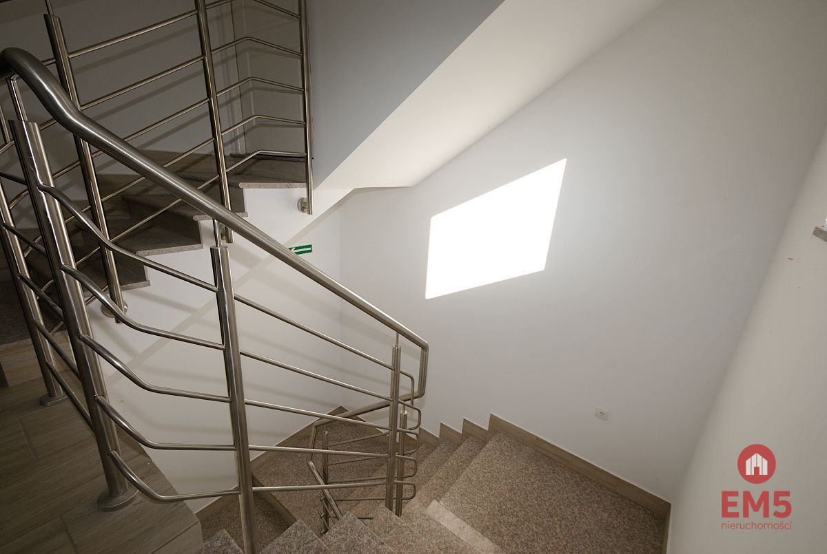 Budynek 430m2*Dom Ul. Stroma, zdjęcie 3