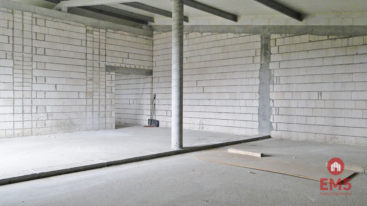 Fasty. Budynek użytkowy 400 m2, zdjęcie 9