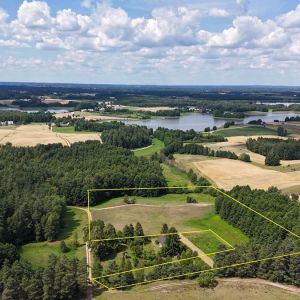 Wyjątkowa działka otoczona lasem