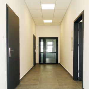 Budynek 1400 m2. Szkoła, fitness, gabinety