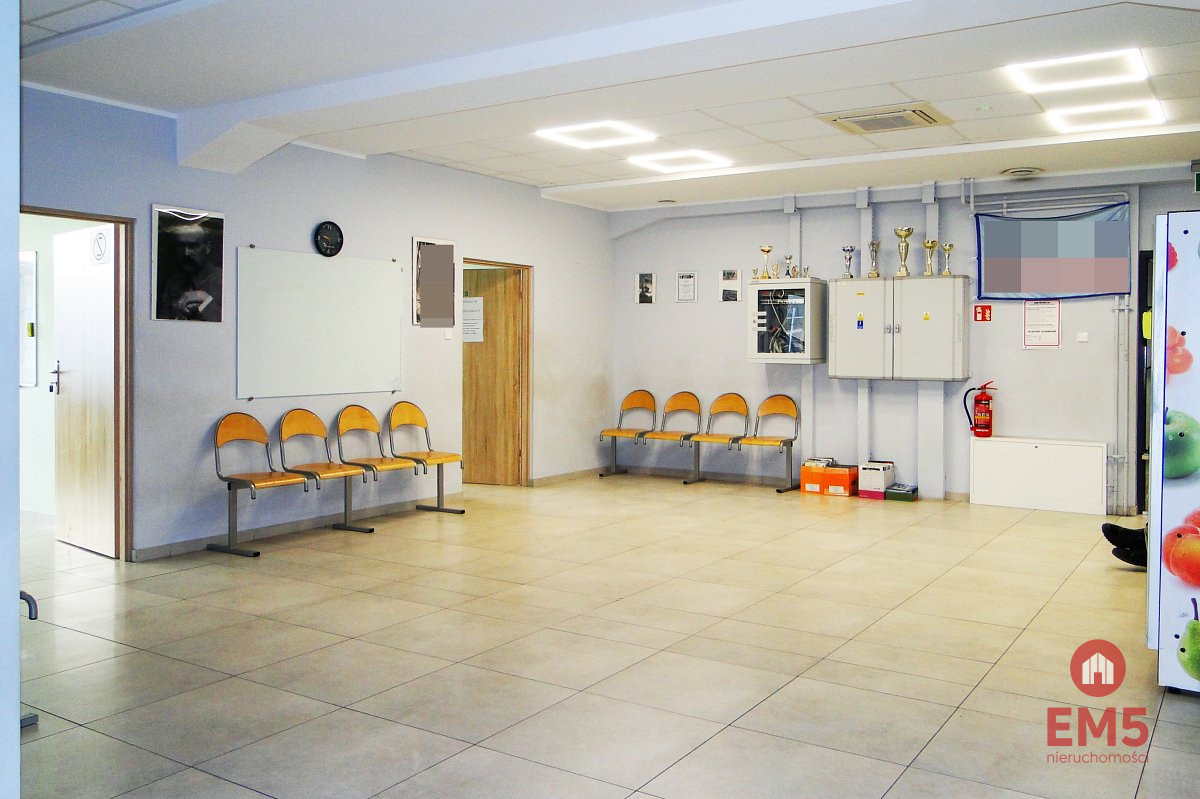 Budynek 1400 m2. Szkoła, fitness, gabinety, zdjęcie 3