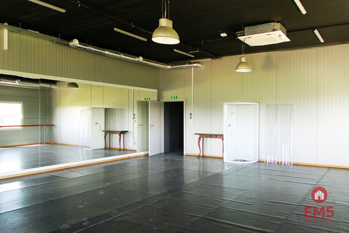 Budynek 1400 m2. Szkoła, fitness, gabinety, zdjęcie 2