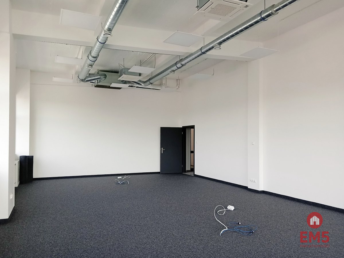 Budynek 1400 m2. Szkoła, fitness, gabinety, zdjęcie 13