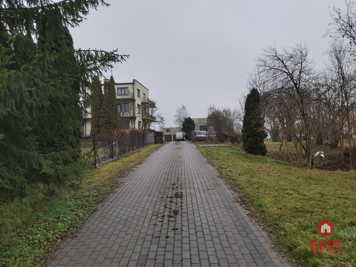 Lokal przy głównej drodze wyjazdowej z miasta, zdjęcie 2