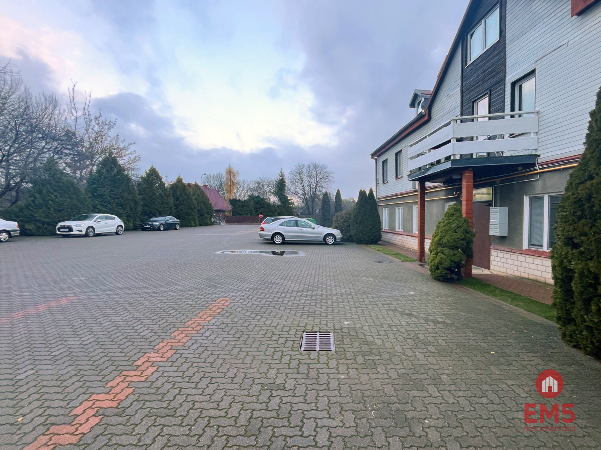 Świetna lokalizacja, duży parking, zdjęcie 2