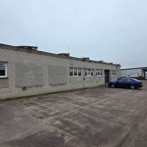 Magazyn 100m2 i biuro 25m2.