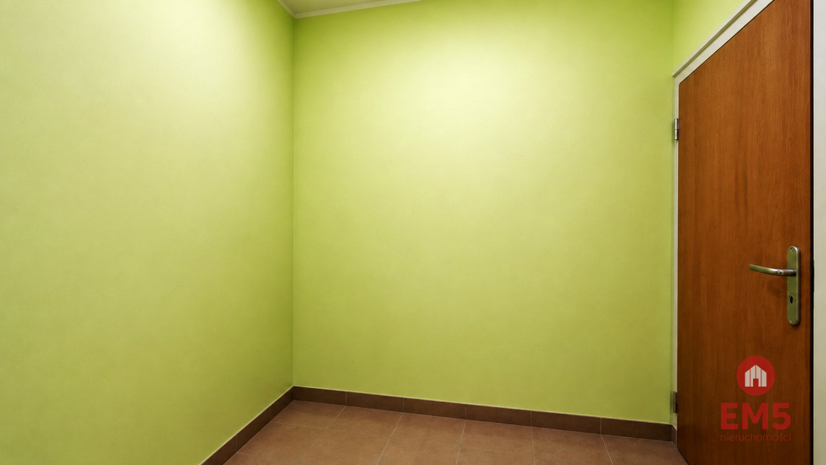 Magazyn z windą towarową 490 m2, zdjęcie 5