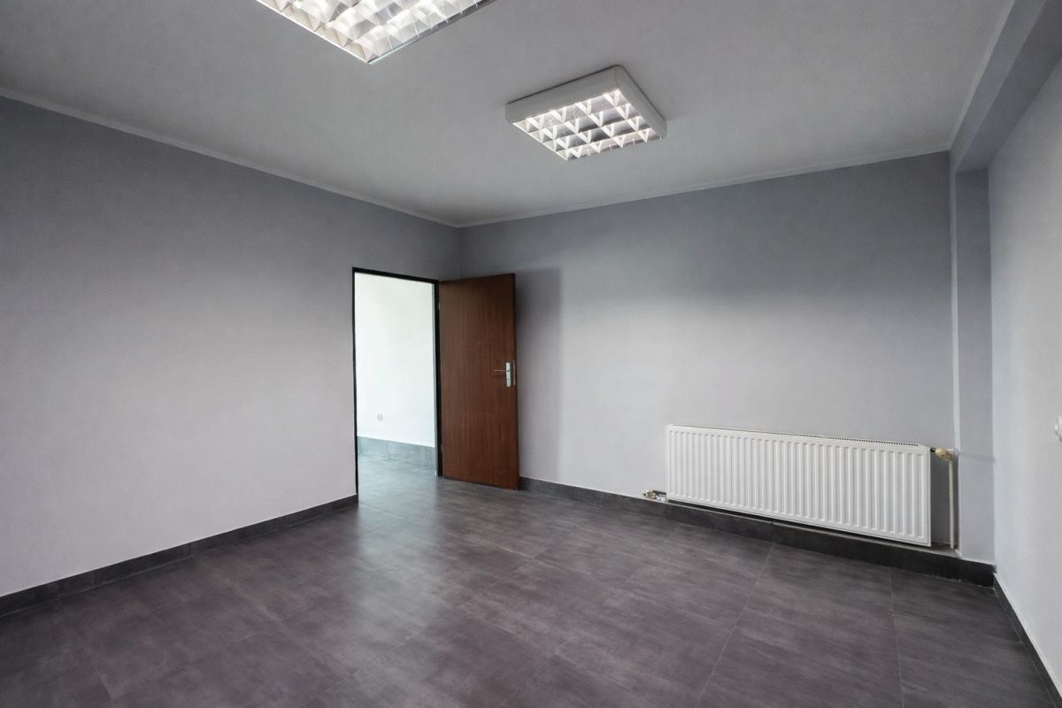 Komercyjny na wynajem