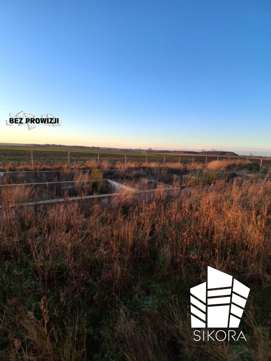 Działka na sprzedaż