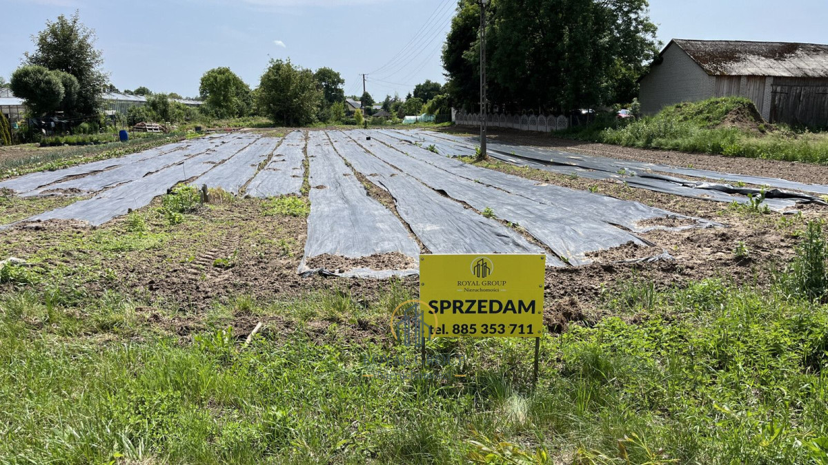 Działka na sprzedaż