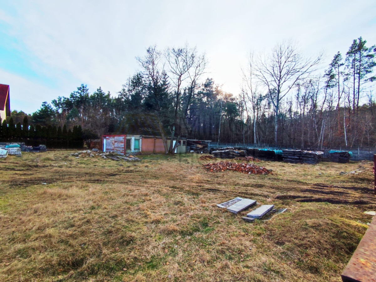 Działka na sprzedaż