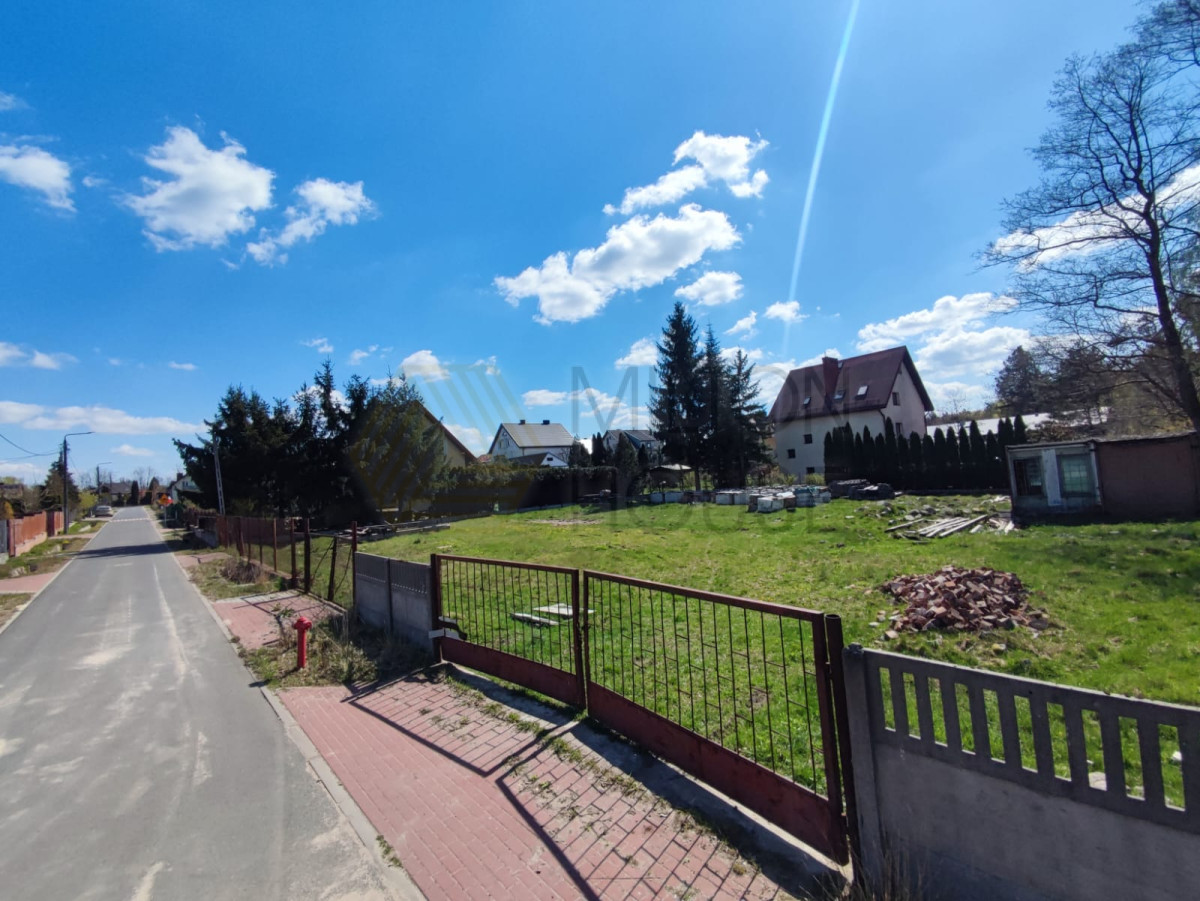 Działka na sprzedaż