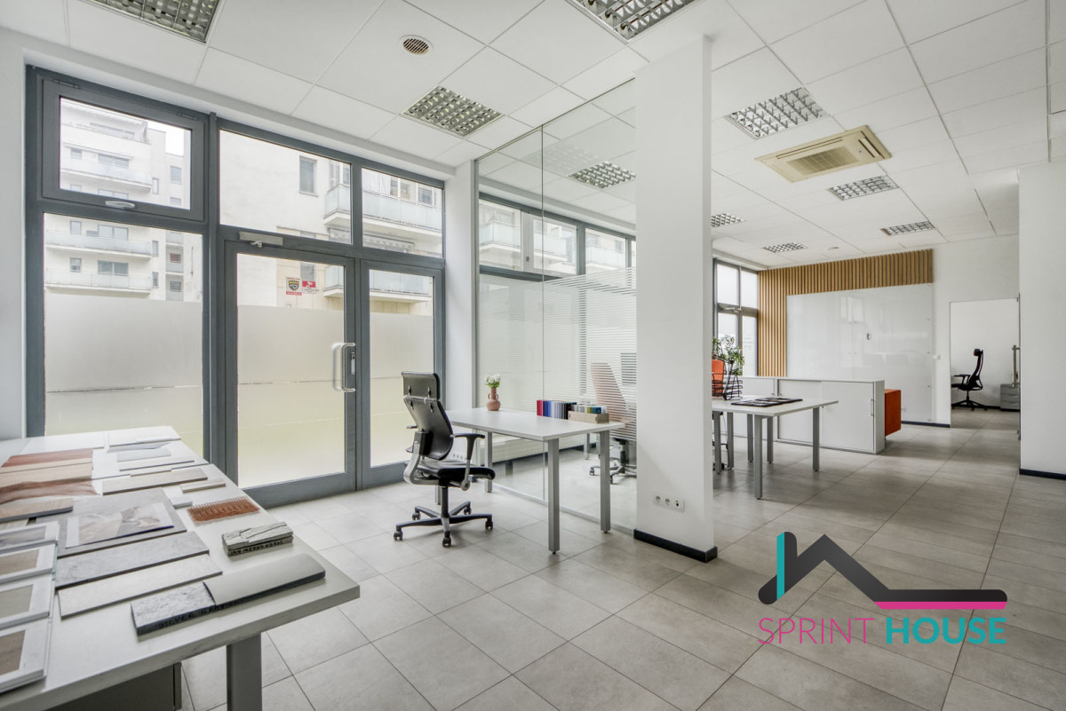 Komercyjny na sprzedaż