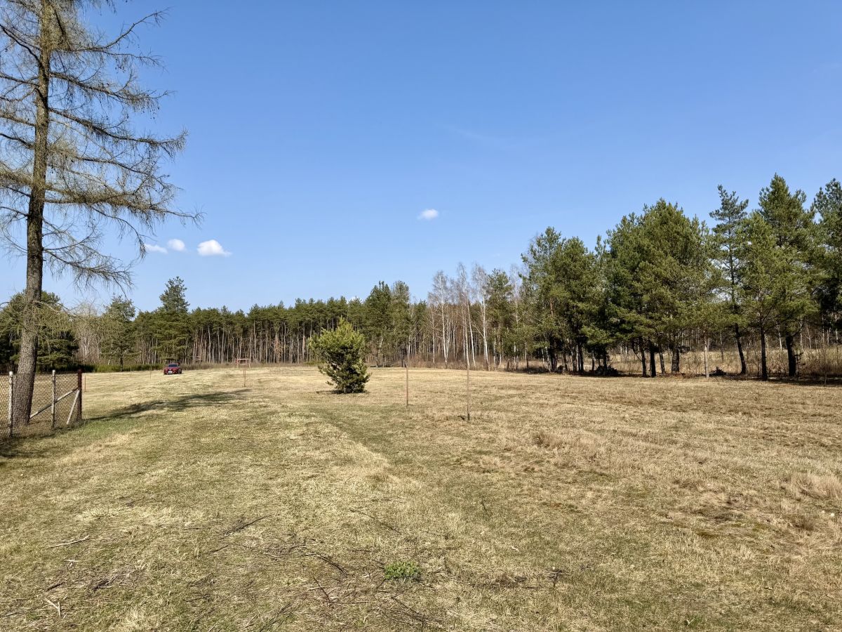 Działka na sprzedaż