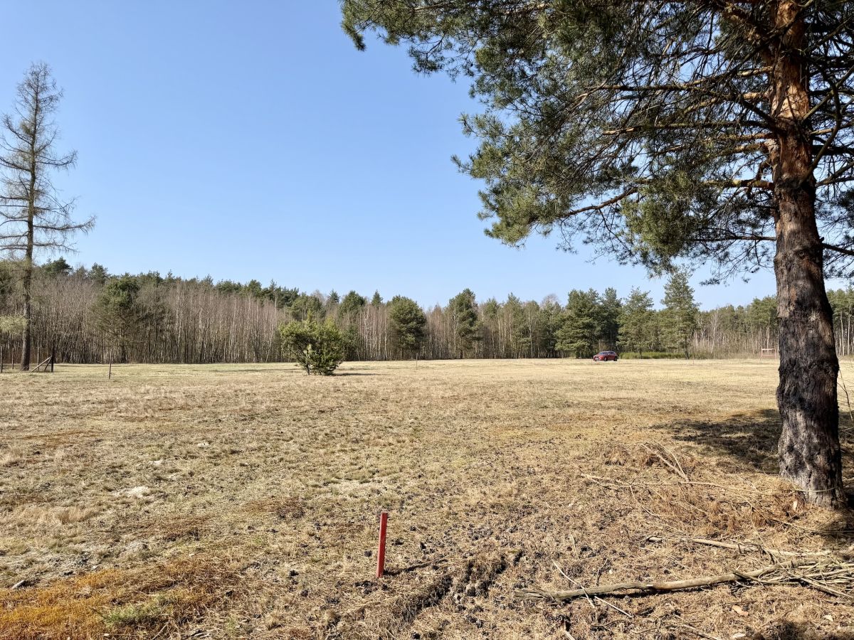 Działka na sprzedaż