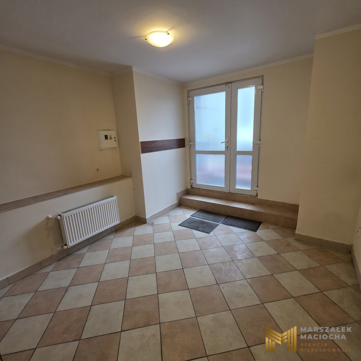 Komercyjny na sprzedaż