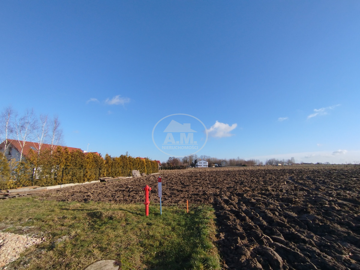Działka na sprzedaż