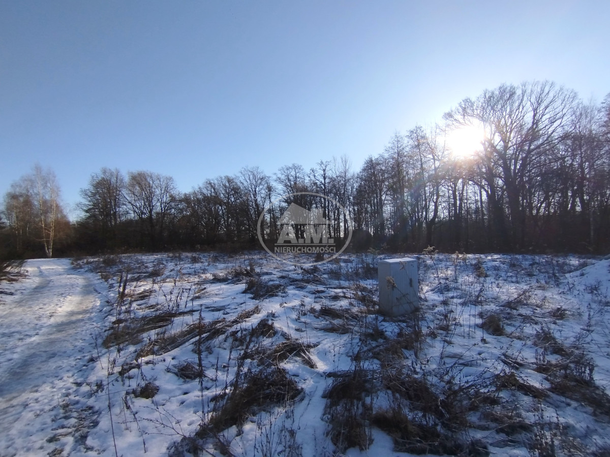 Działka na sprzedaż