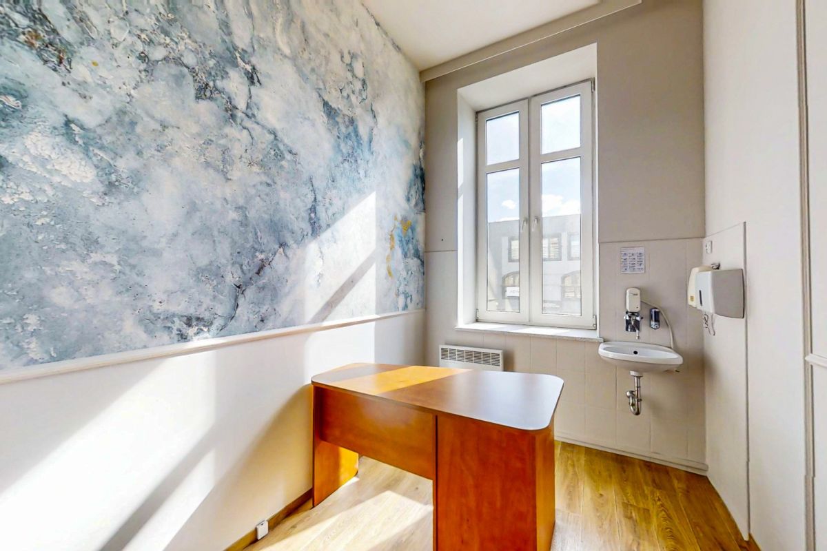 Komercyjny na sprzedaż