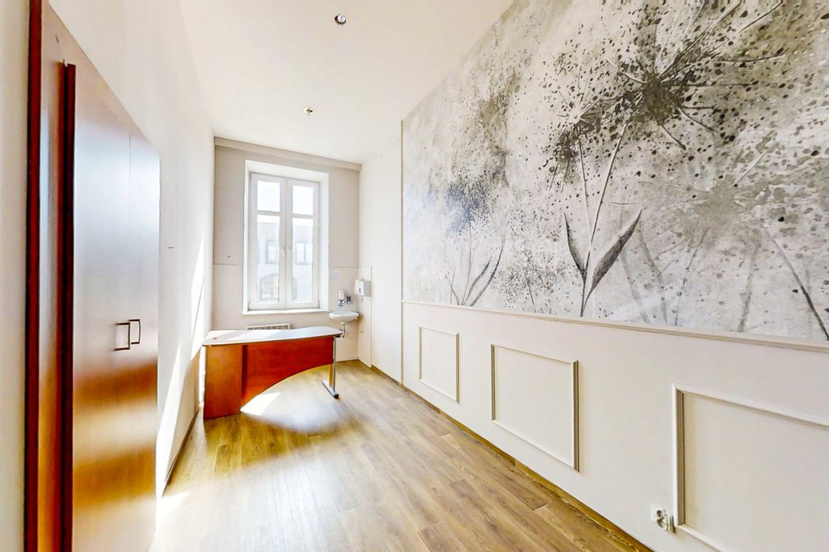 Komercyjny na sprzedaż