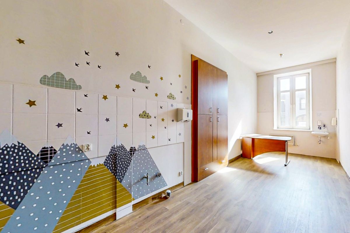 Komercyjny na sprzedaż