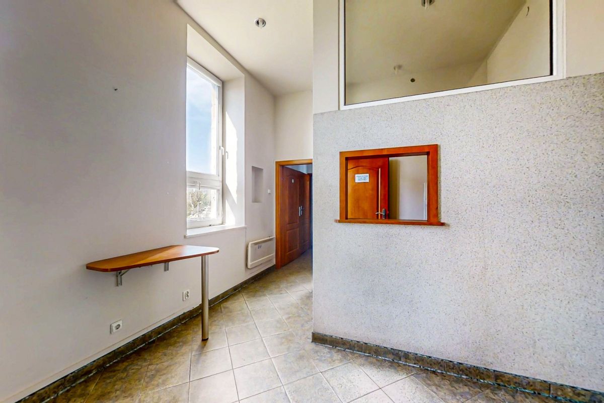 Komercyjny na sprzedaż