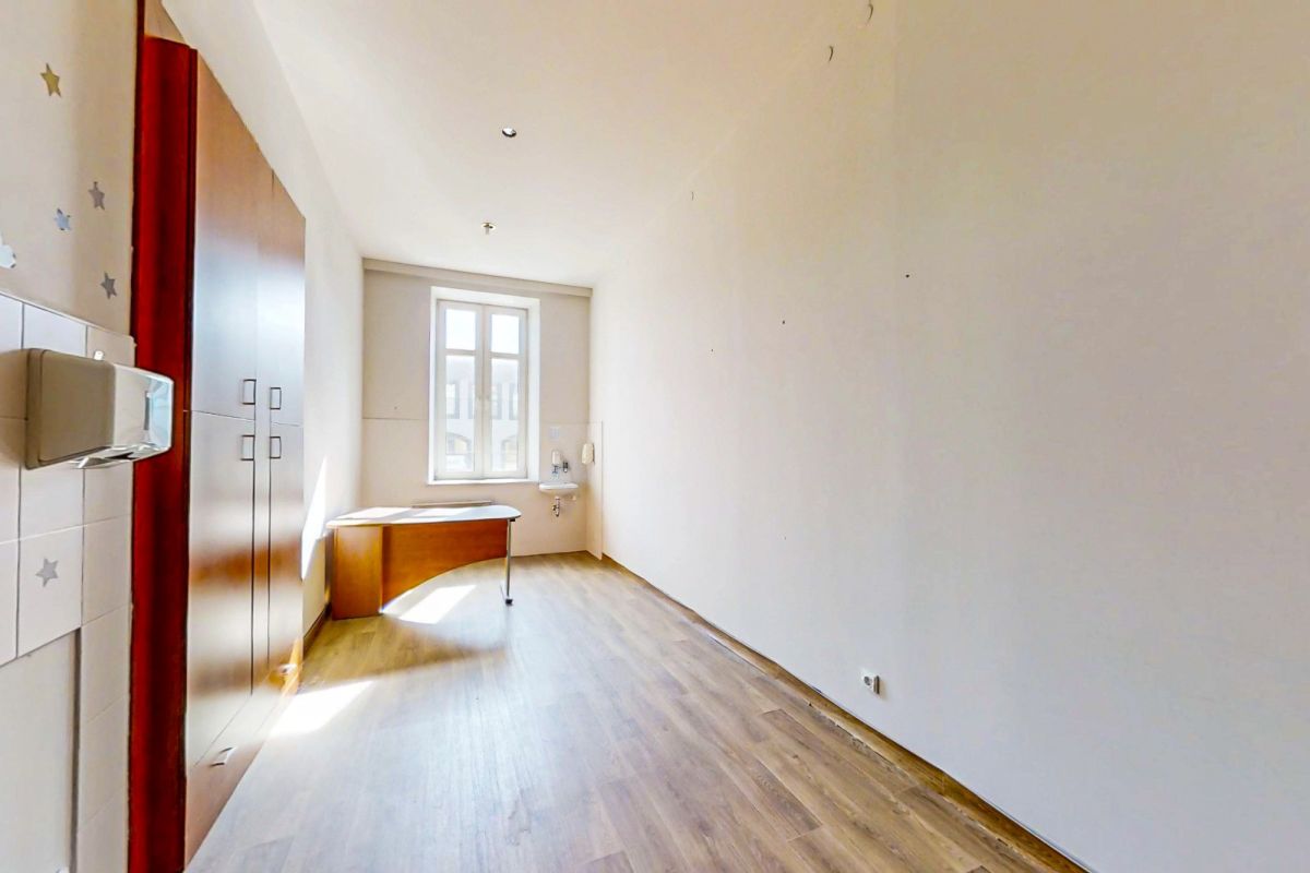 Komercyjny na sprzedaż