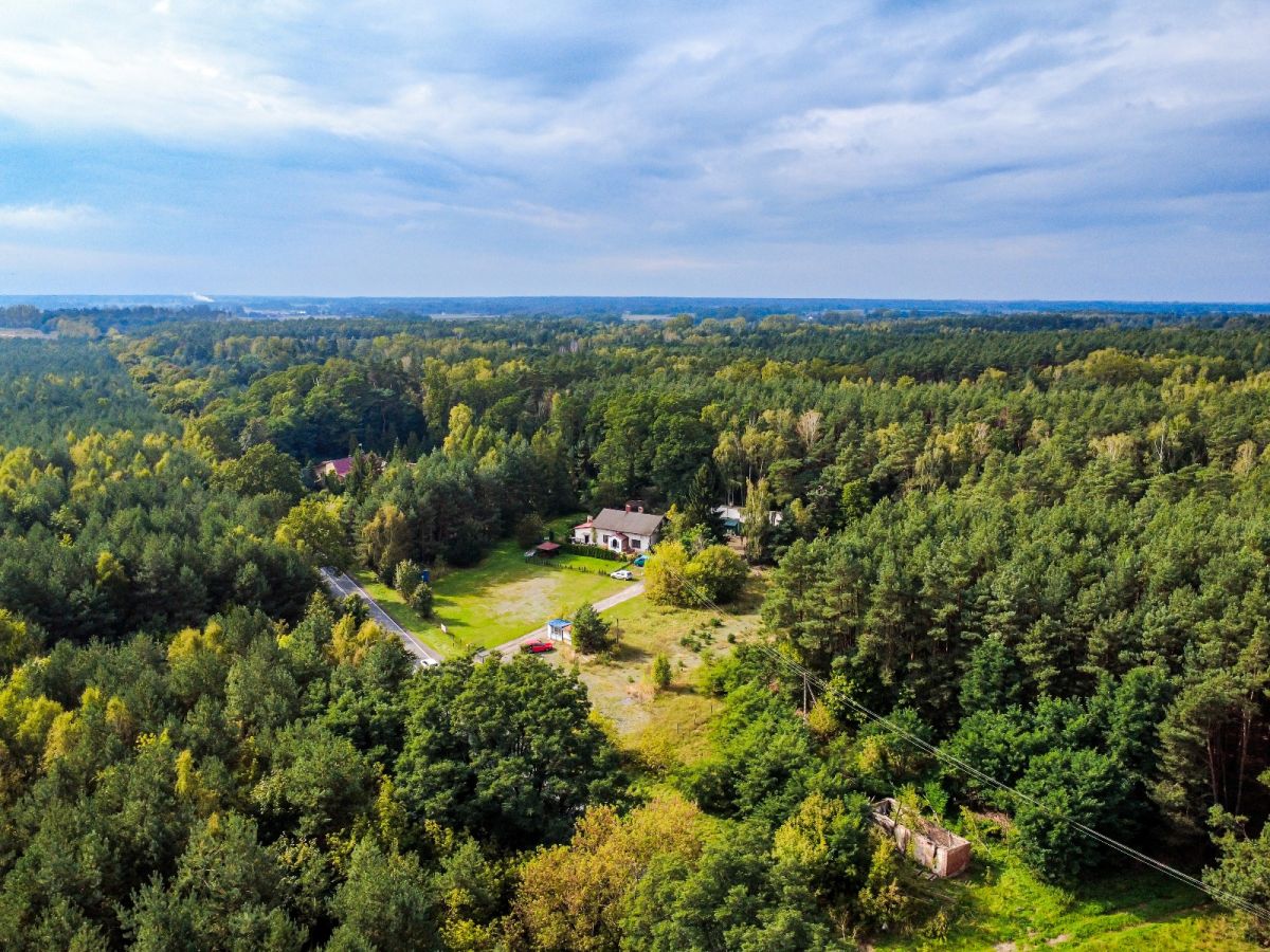 Działka na sprzedaż